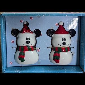 New Disney Christmas Mickey and Minnie Mouse Salt and Pepper Snowpeople Shakers